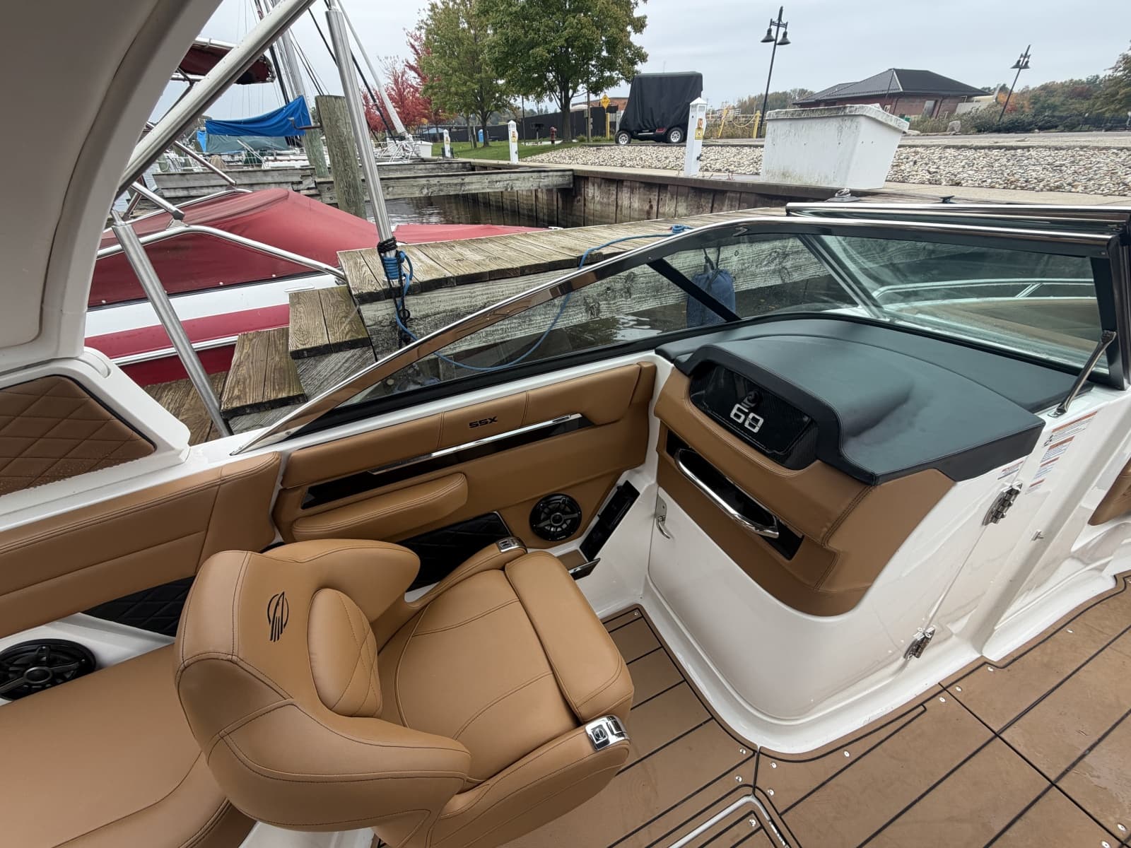 2025 Chaparral 267 SSX - Photo 14