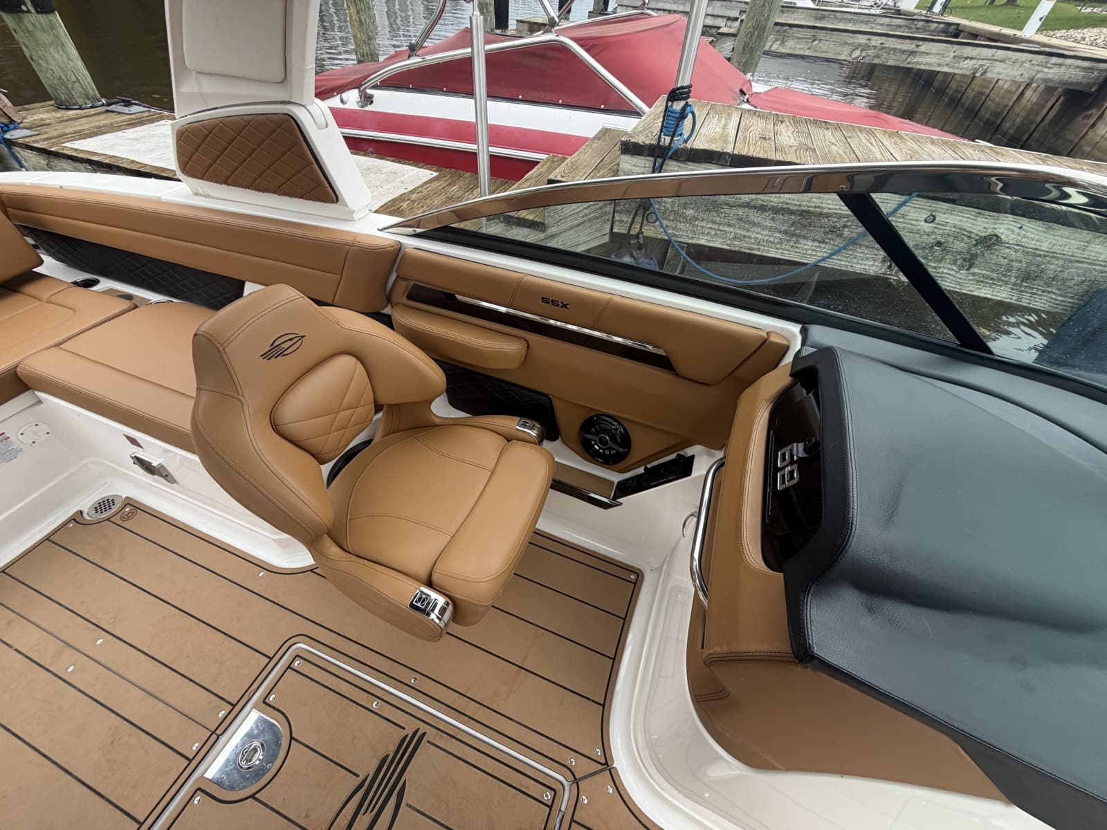 2025 Chaparral 267 SSX - Photo 15
