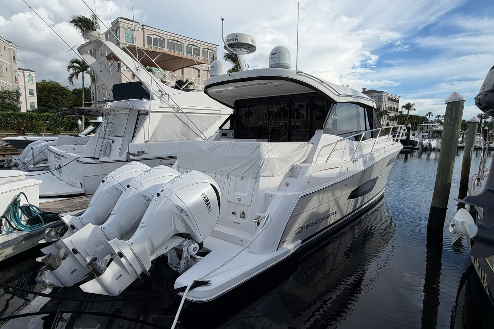 2022 Regal 38 XO - Photo 3