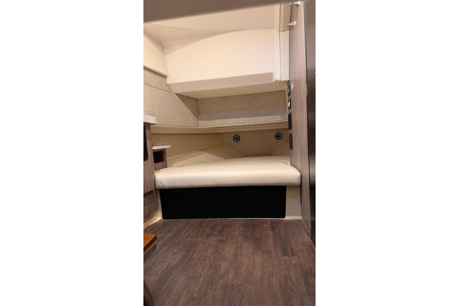 2020 Regal 38 SAV - Photo 51
