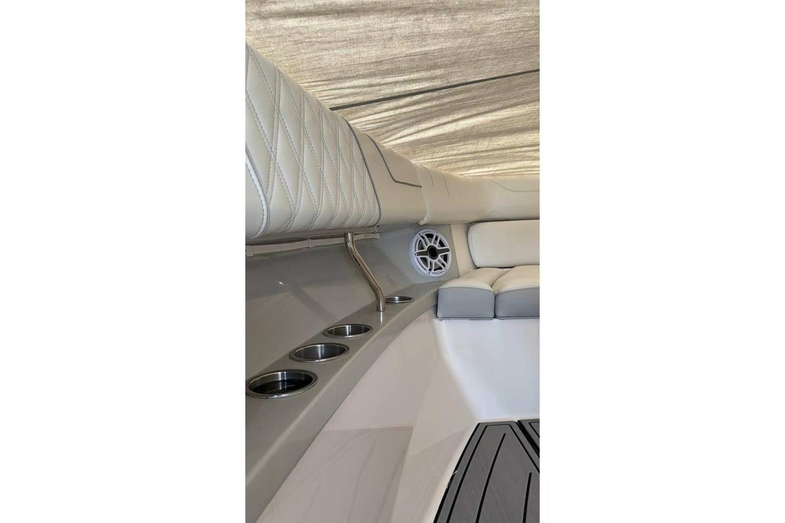 2020 Regal 38 SAV - Photo 56