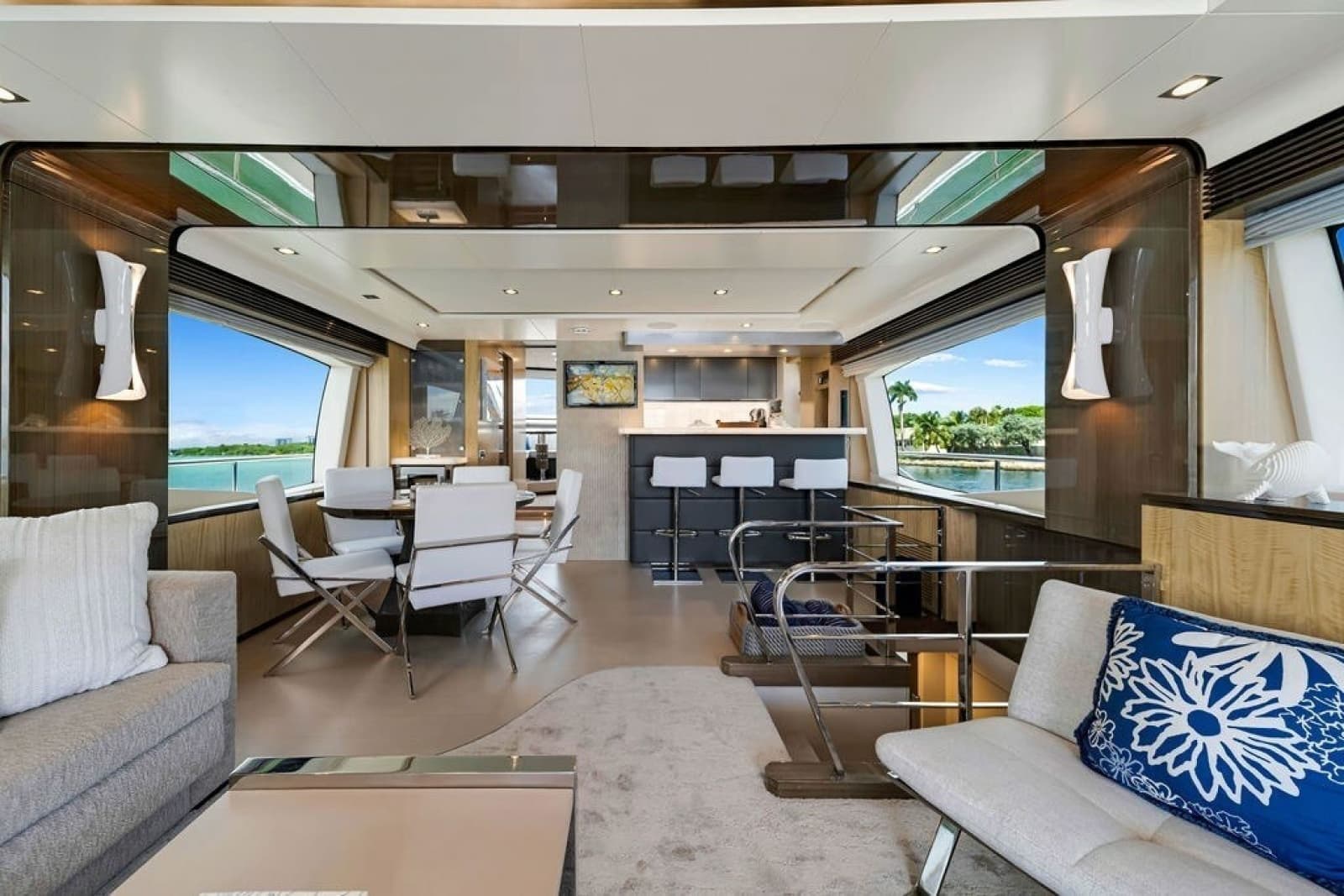 2017 Azimut 84 - Photo 45