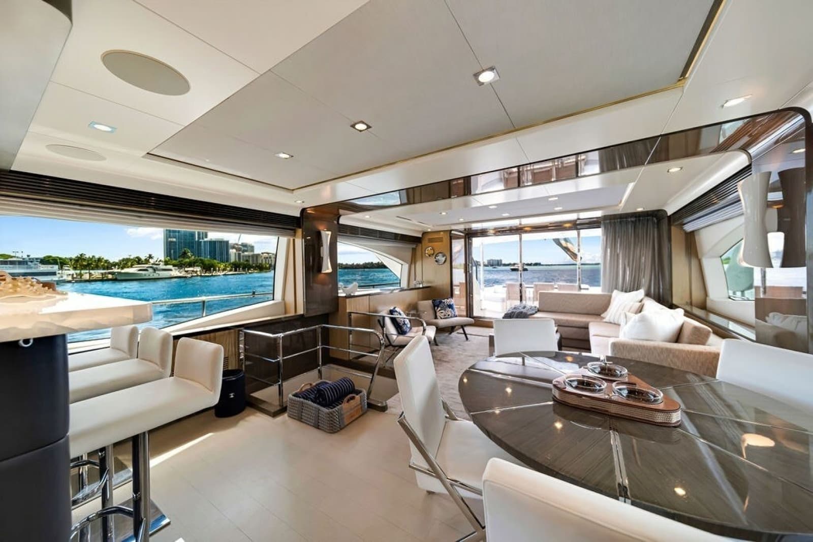 2017 Azimut 84 - Photo 53