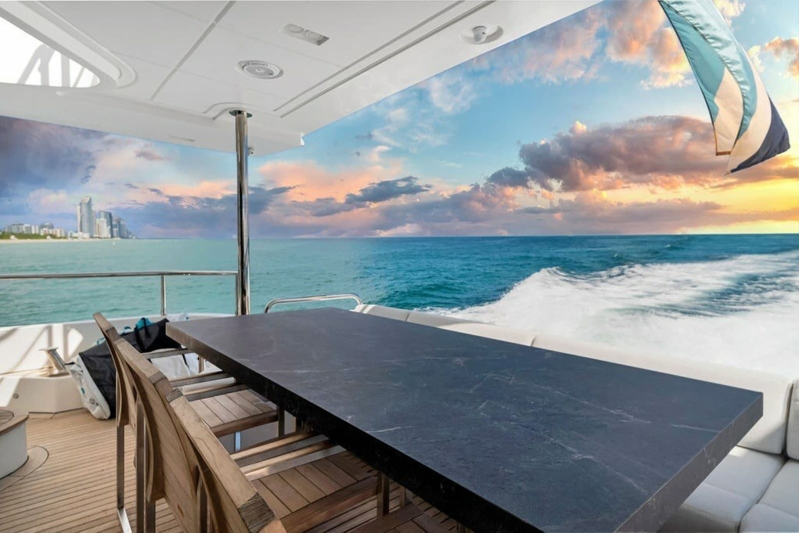 2017 Azimut 84 - Photo 54