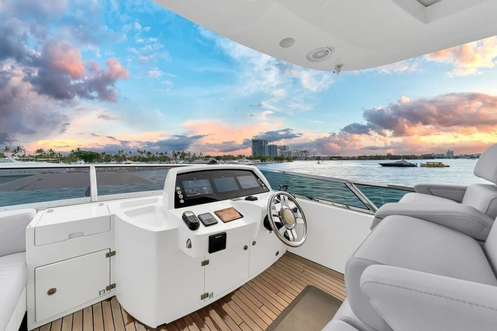 2017 Azimut 84 - Photo 32