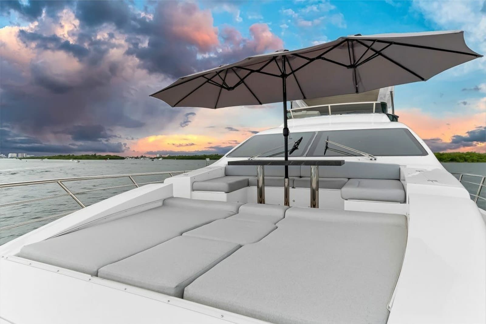 2017 Azimut 84 - Photo 40
