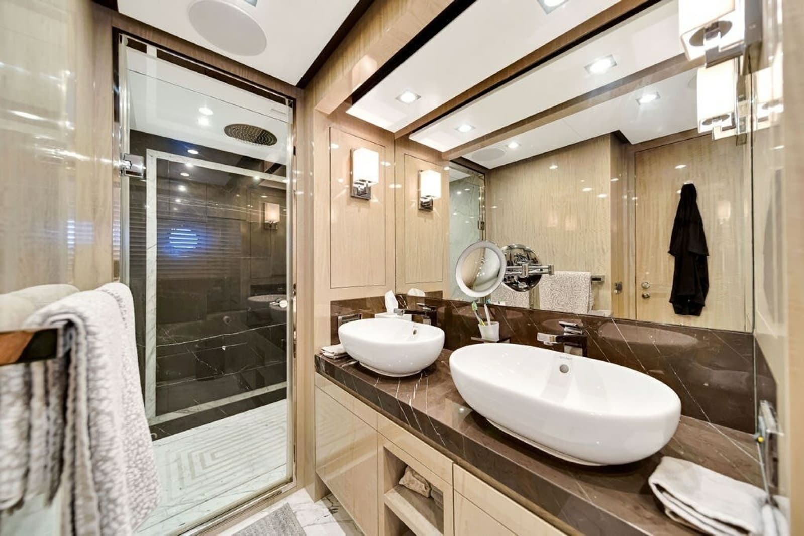 2017 Azimut 84 - Photo 93