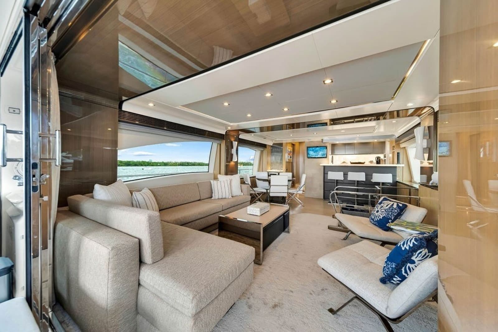 2017 Azimut 84 - Photo 50