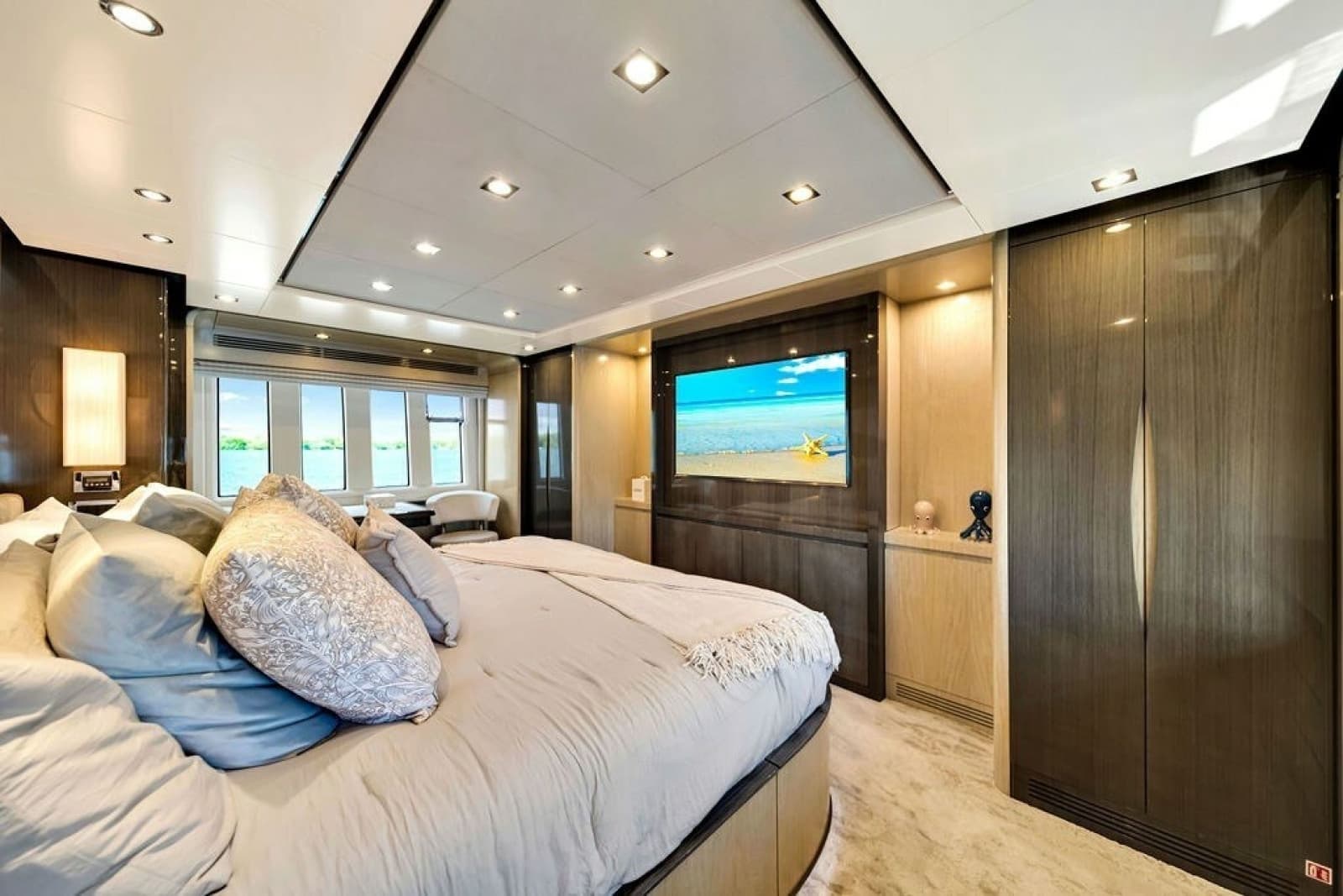 2017 Azimut 84 - Photo 84