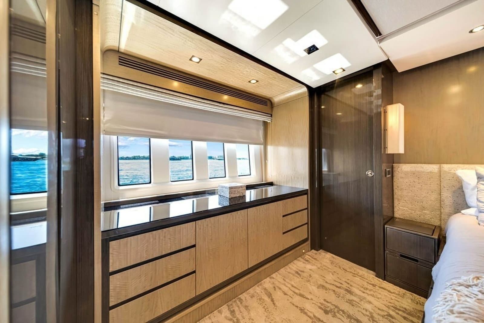 2017 Azimut 84 - Photo 90