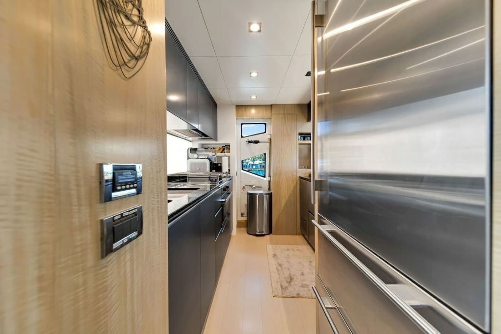 2017 Azimut 84 - Photo 61