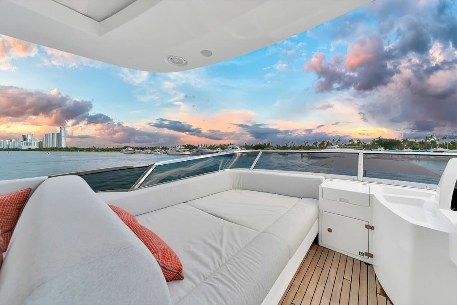 2017 Azimut 84 - Photo 28
