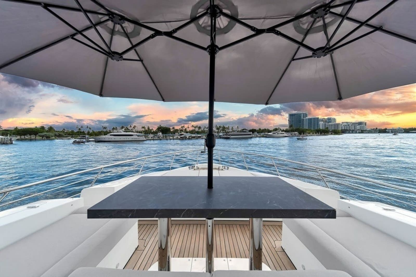 2017 Azimut 84 - Photo 42