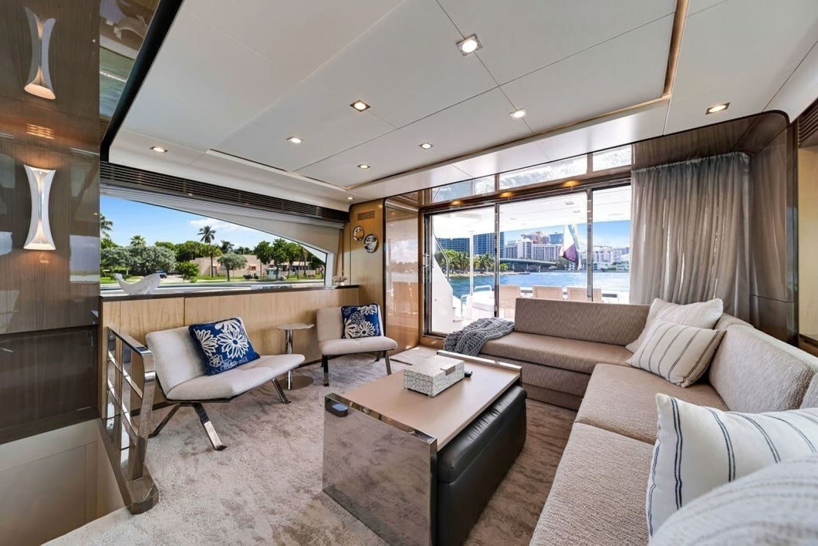 2017 Azimut 84 - Photo 46