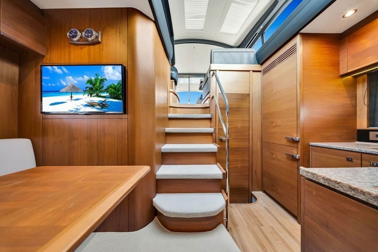 2015 Princess V48 - Photo 31