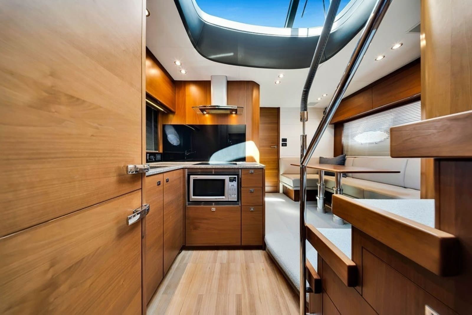2015 Princess V48 - Photo 32
