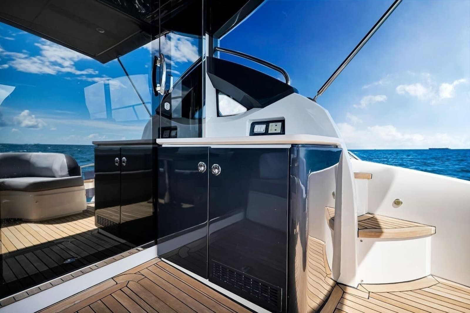 2015 Princess V48 - Photo 14