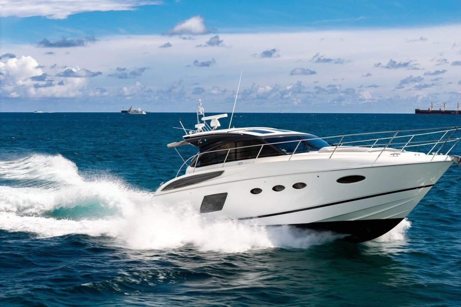 2015 Princess V48 - Photo 11