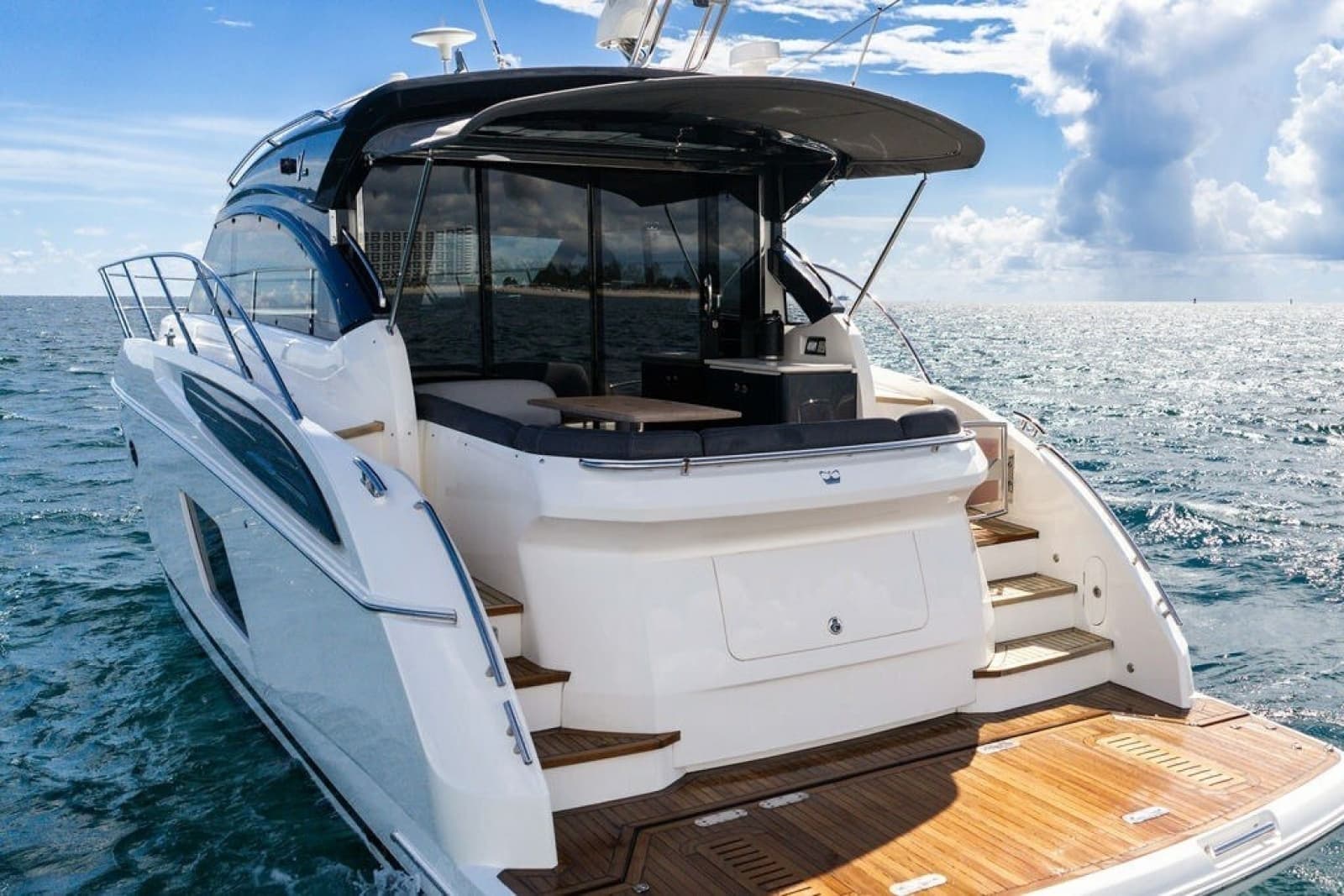 2015 Princess V48 - Photo 12