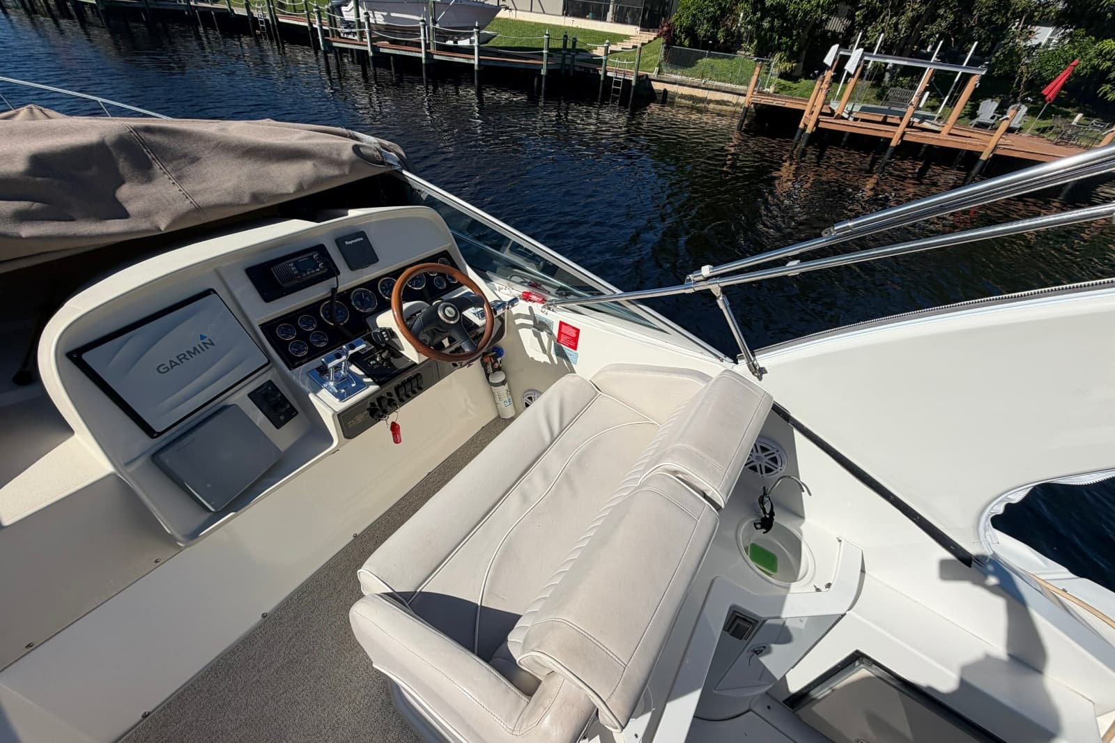 2000 Cruisers Yachts 3575 Express - Photo 5