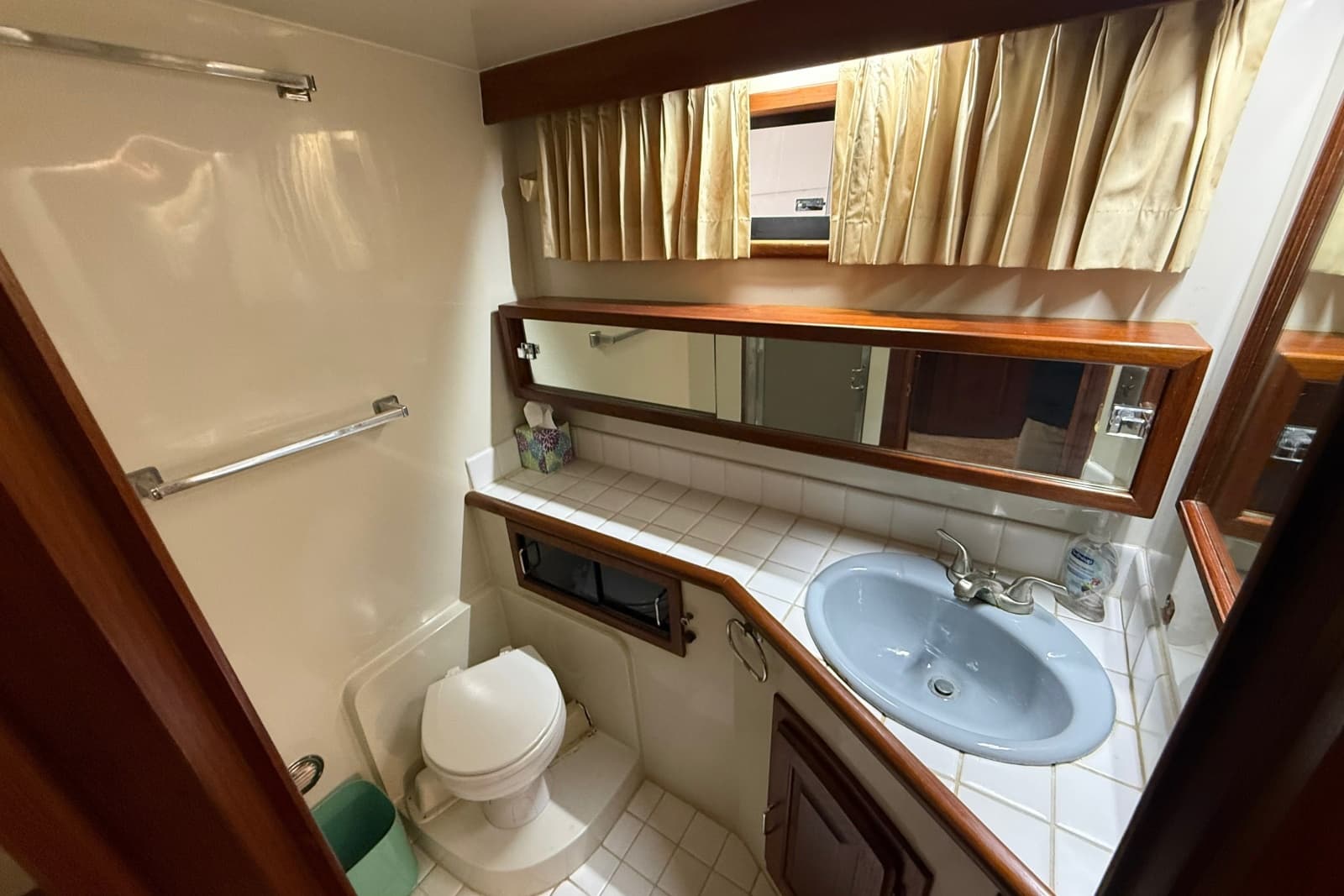 1988 Californian 45 Motor Yacht - Photo 28