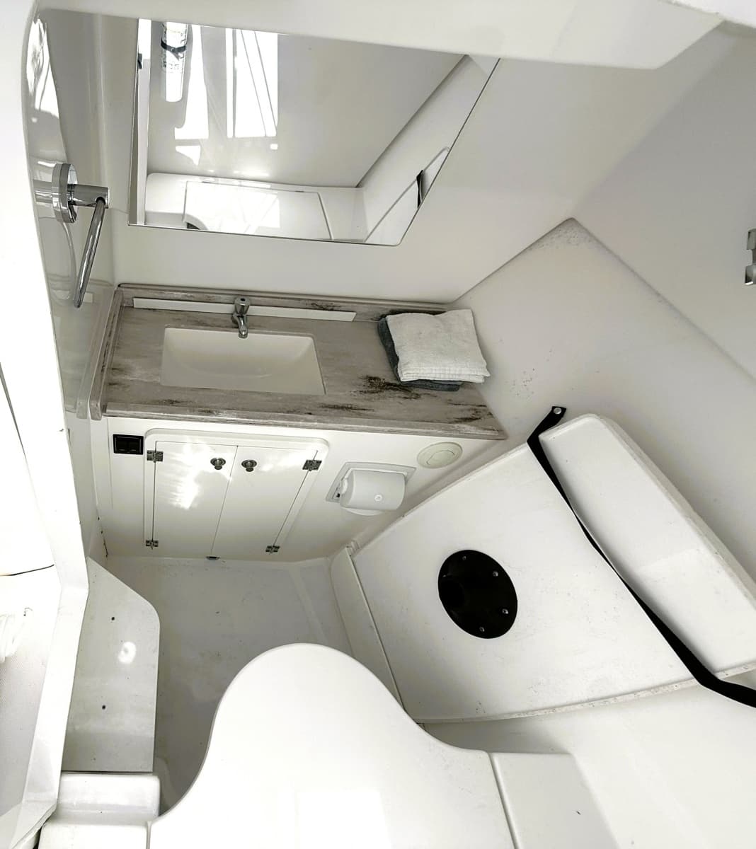 2023 Pursuit DC 326 - Photo 18