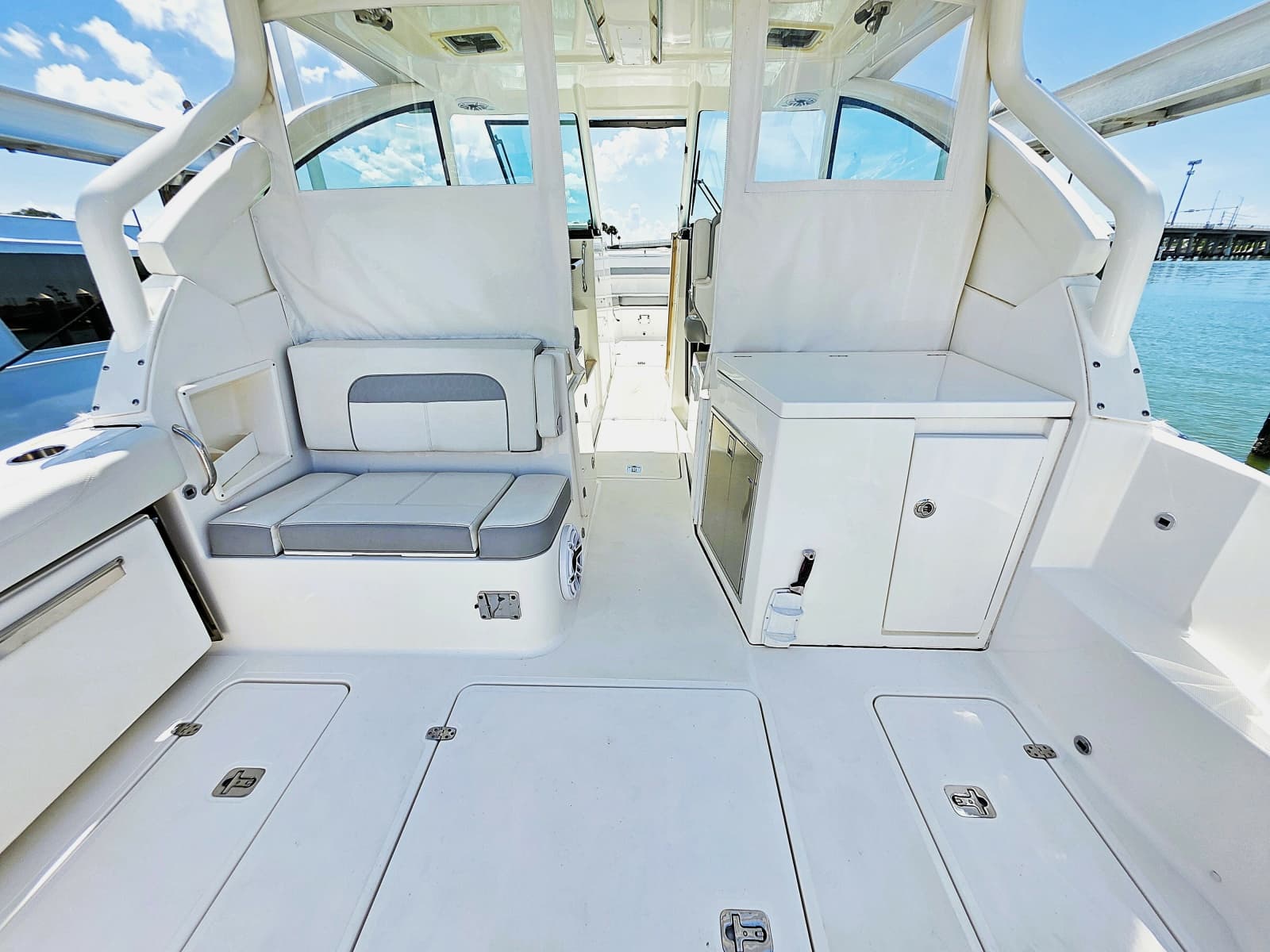 2023 Pursuit DC 326 - Photo 9