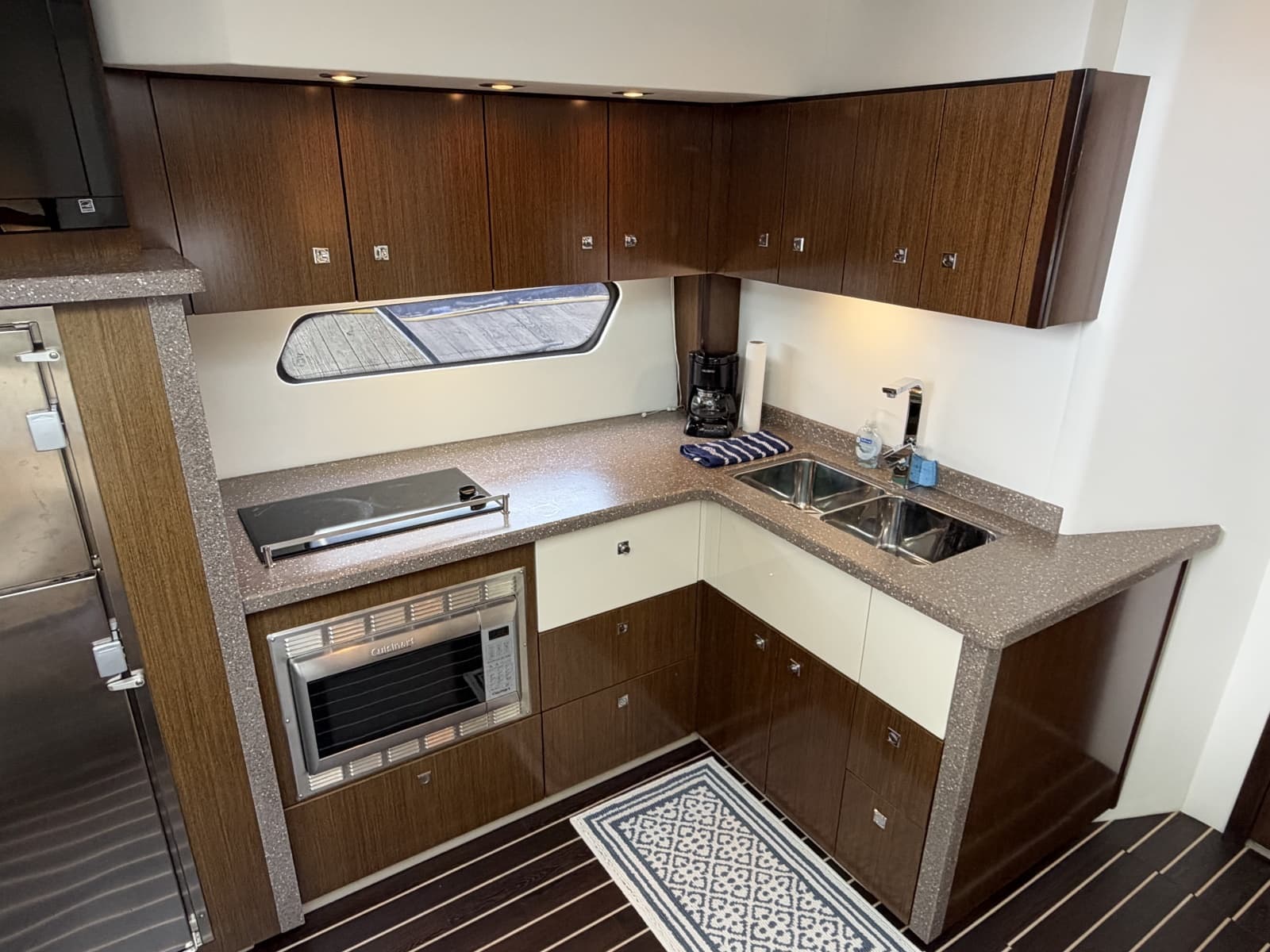 2011 Cruisers Yachts 48 Cantius - Photo 48