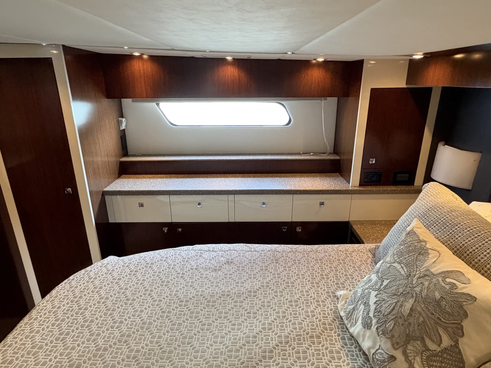 2011 Cruisers Yachts 48 Cantius - Photo 56