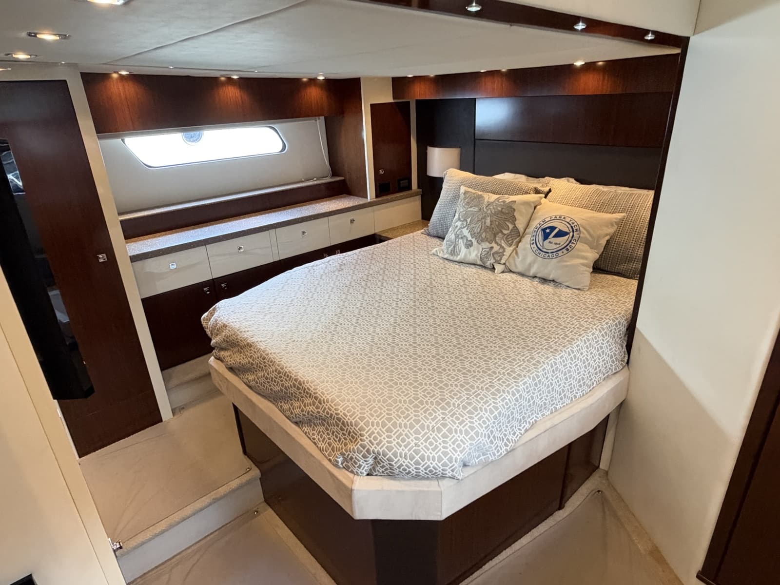 2011 Cruisers Yachts 48 Cantius - Photo 54