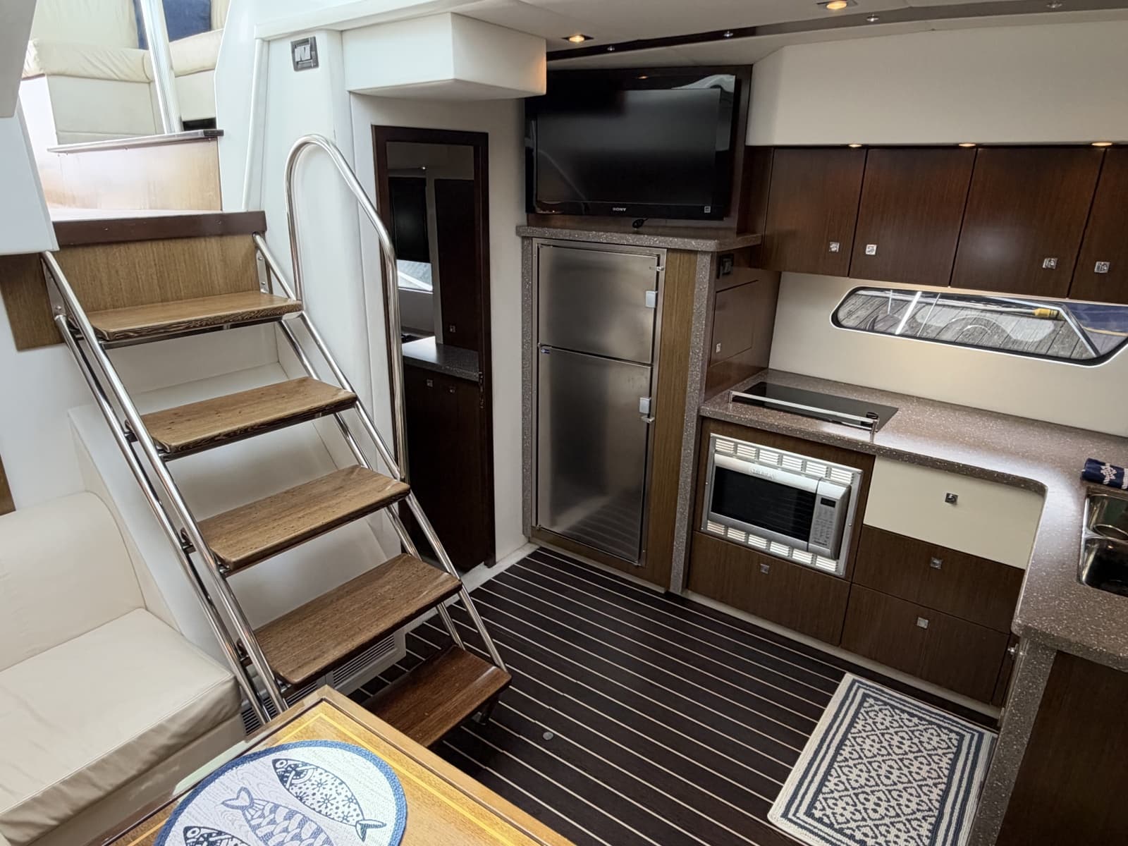 2011 Cruisers Yachts 48 Cantius - Photo 46