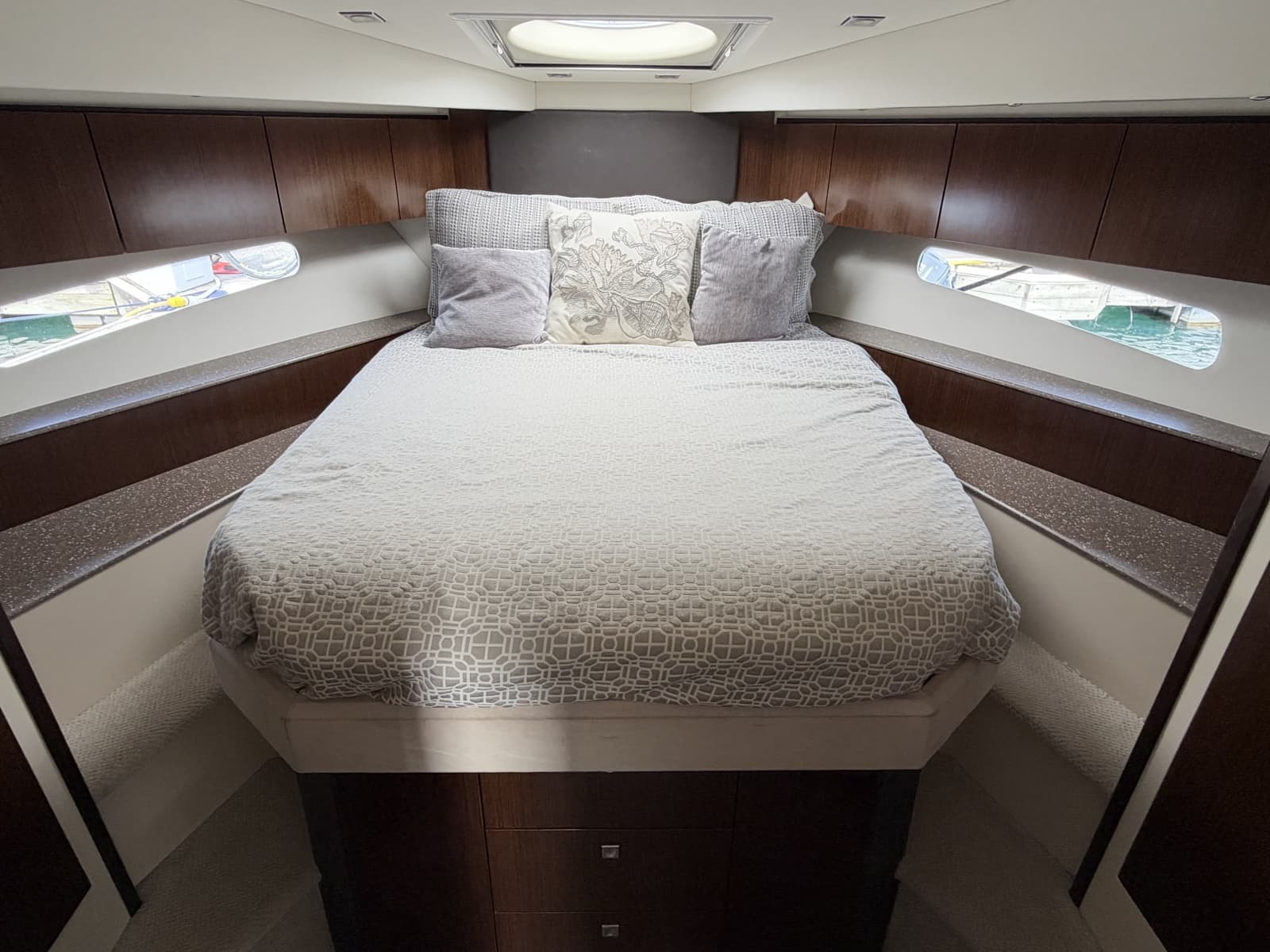 2011 Cruisers Yachts 48 Cantius - Photo 62