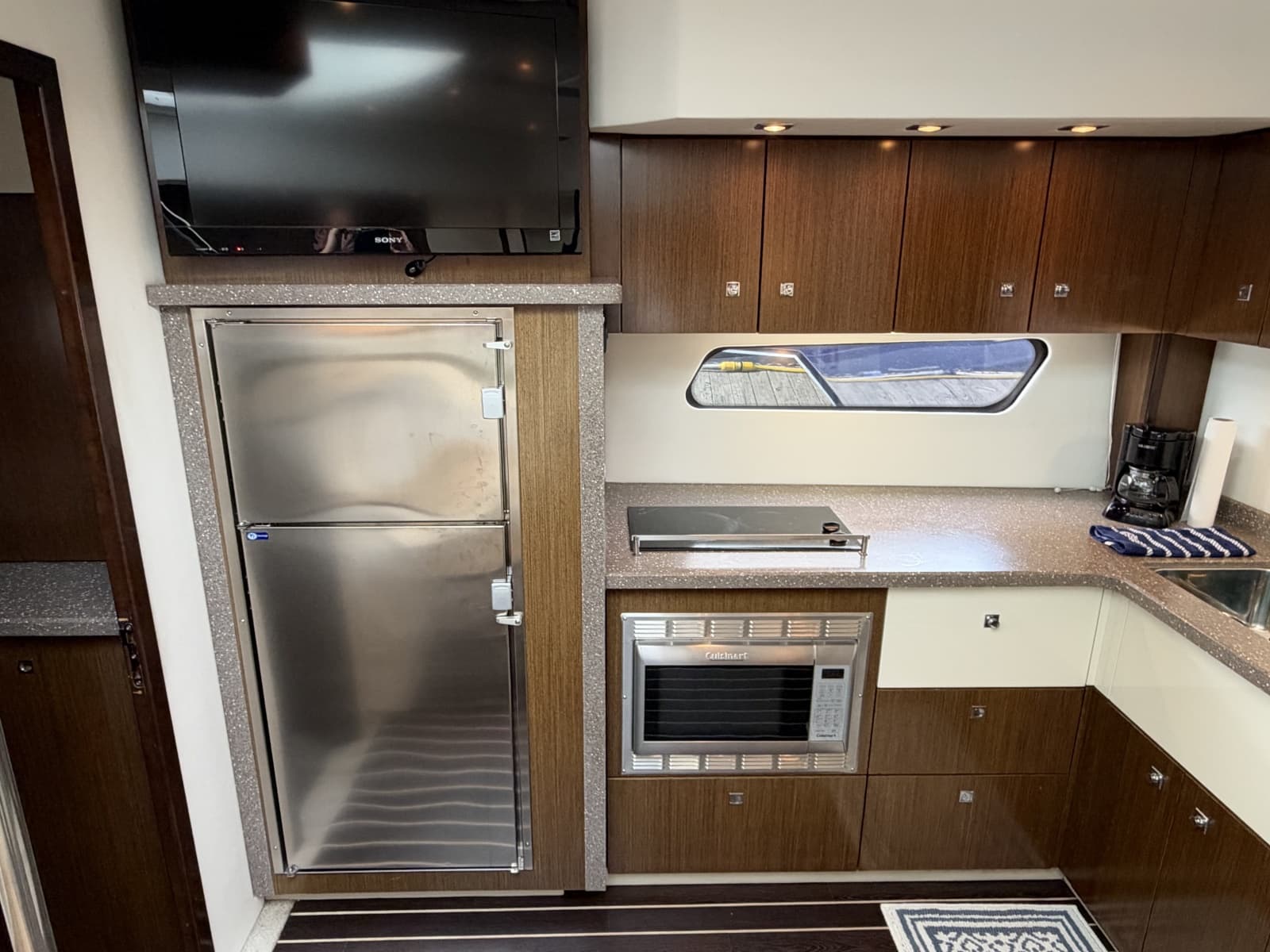2011 Cruisers Yachts 48 Cantius - Photo 49