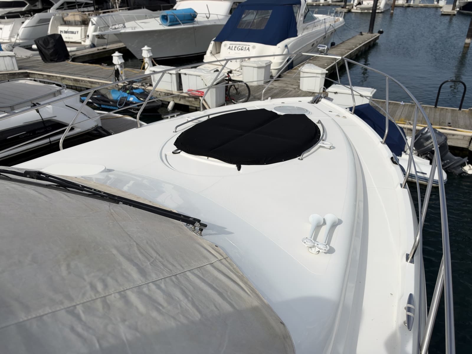 2011 Cruisers Yachts 48 Cantius - Photo 11