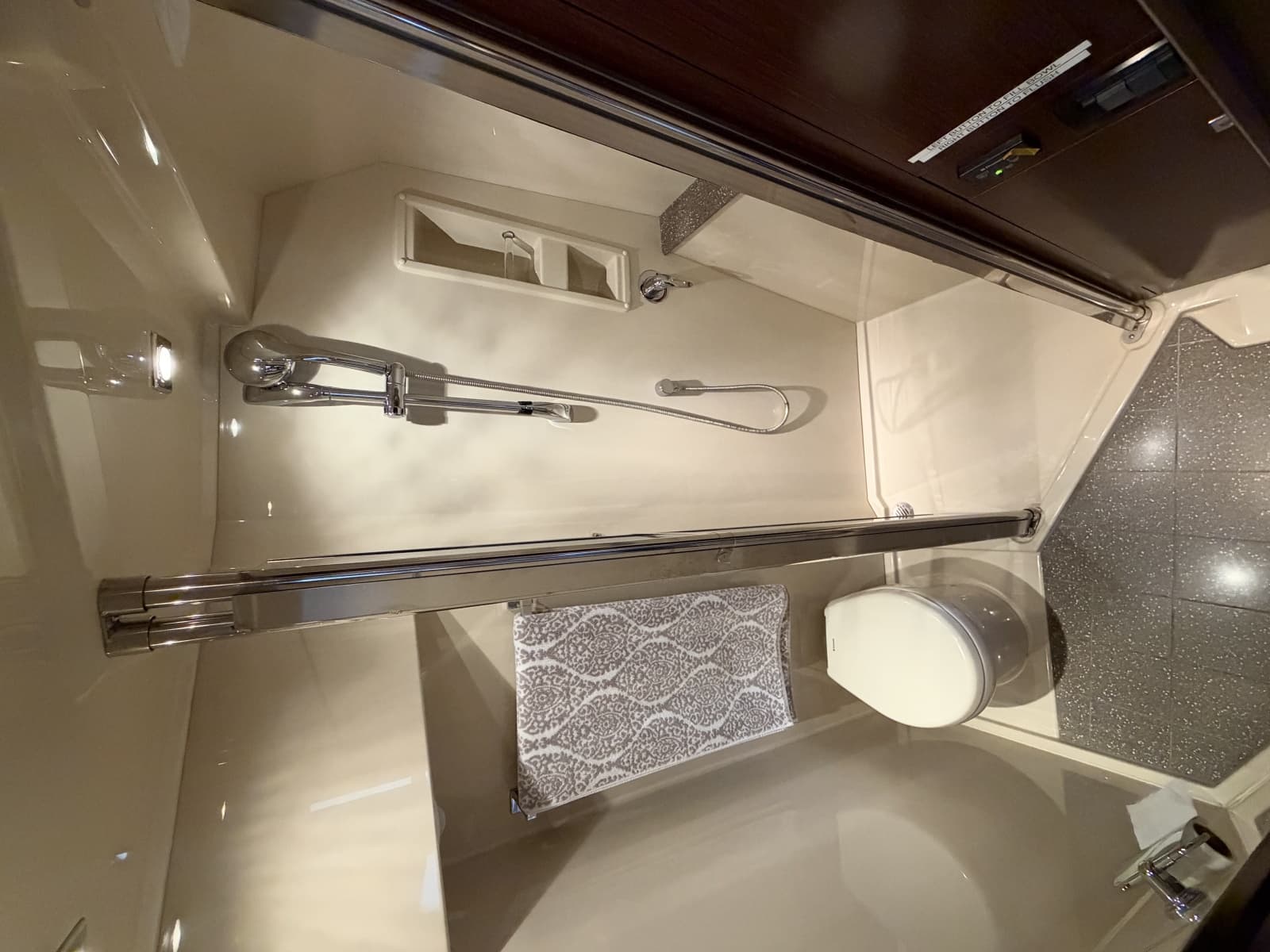 2011 Cruisers Yachts 48 Cantius - Photo 61