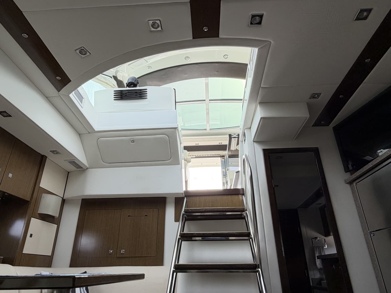 2011 Cruisers Yachts 48 Cantius - Photo 69