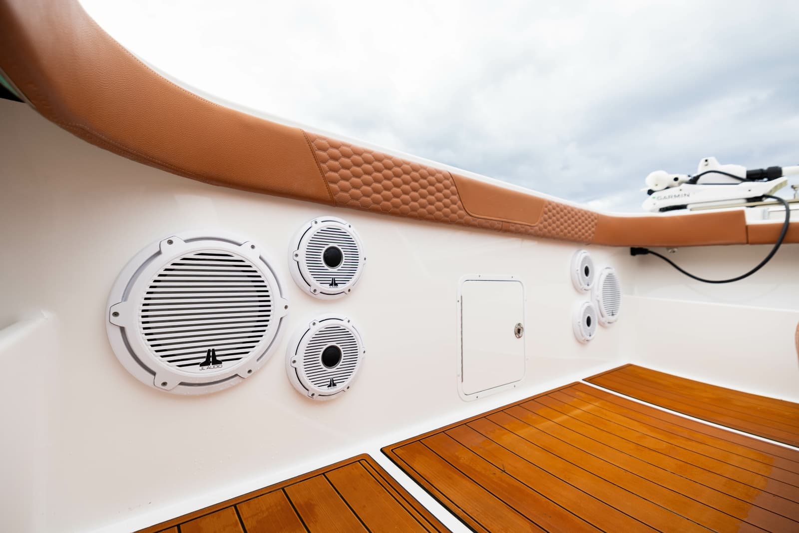 2024 Invincible Pilothouse - Photo 15