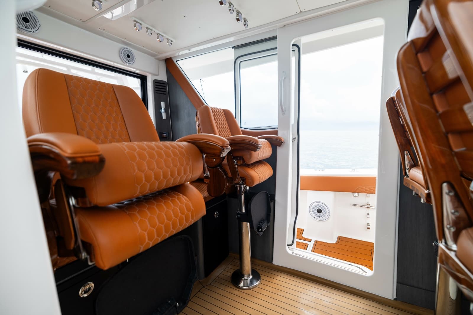 2024 Invincible Pilothouse - Photo 30