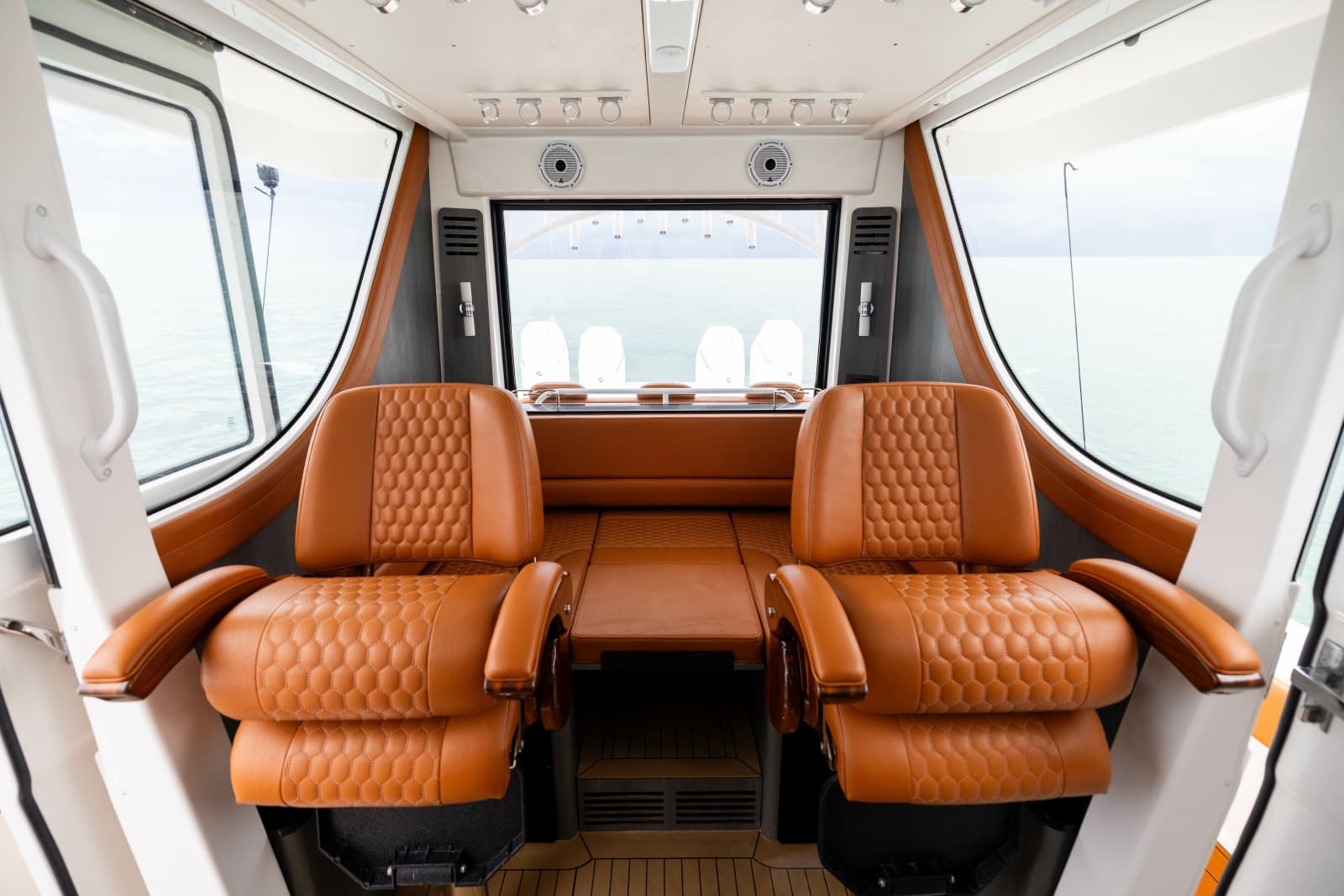 2024 Invincible Pilothouse - Photo 29