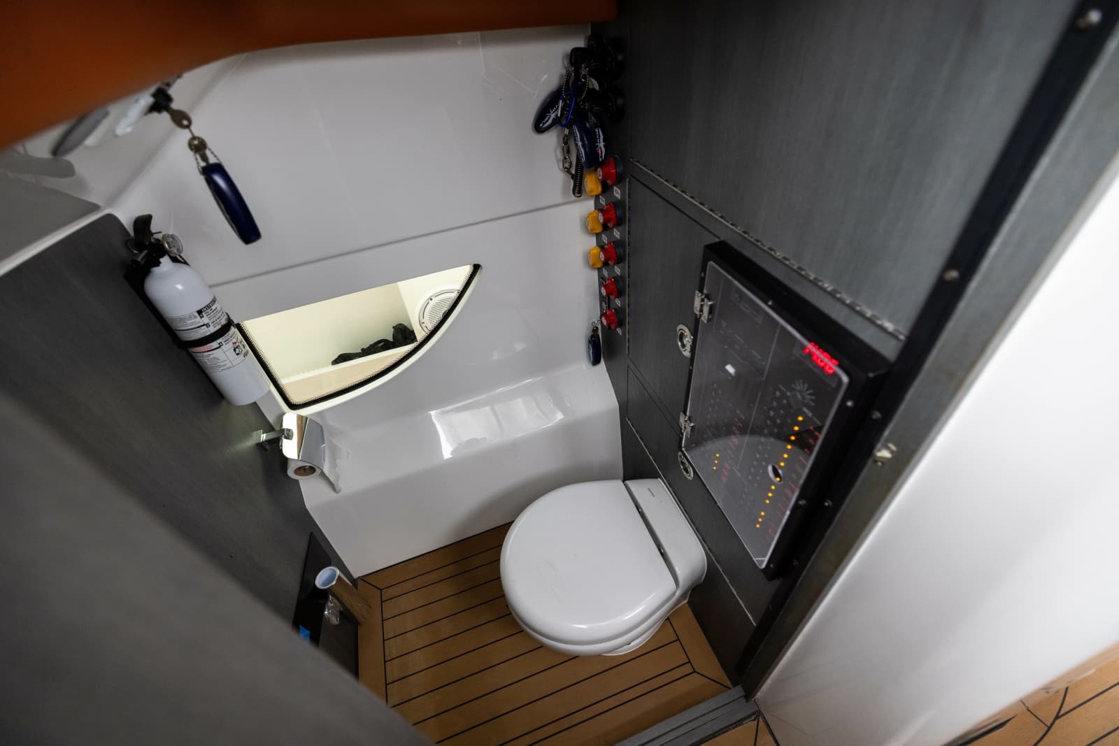2024 Invincible Pilothouse - Photo 34