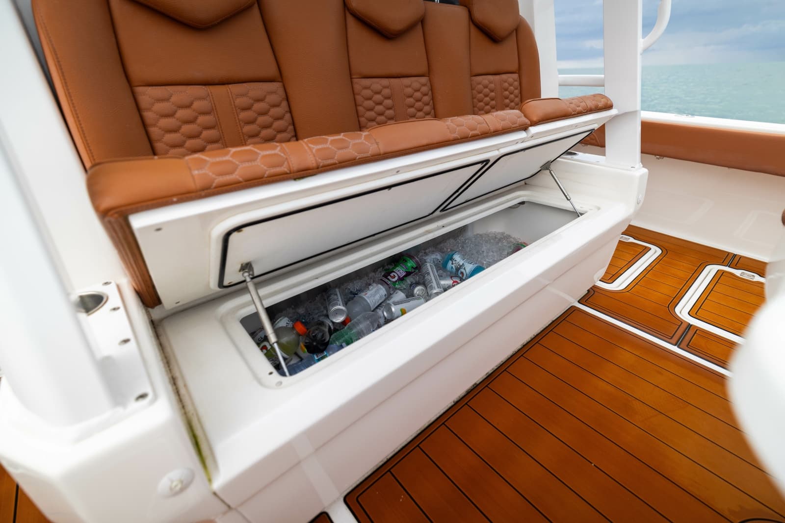 2024 Invincible Pilothouse - Photo 39