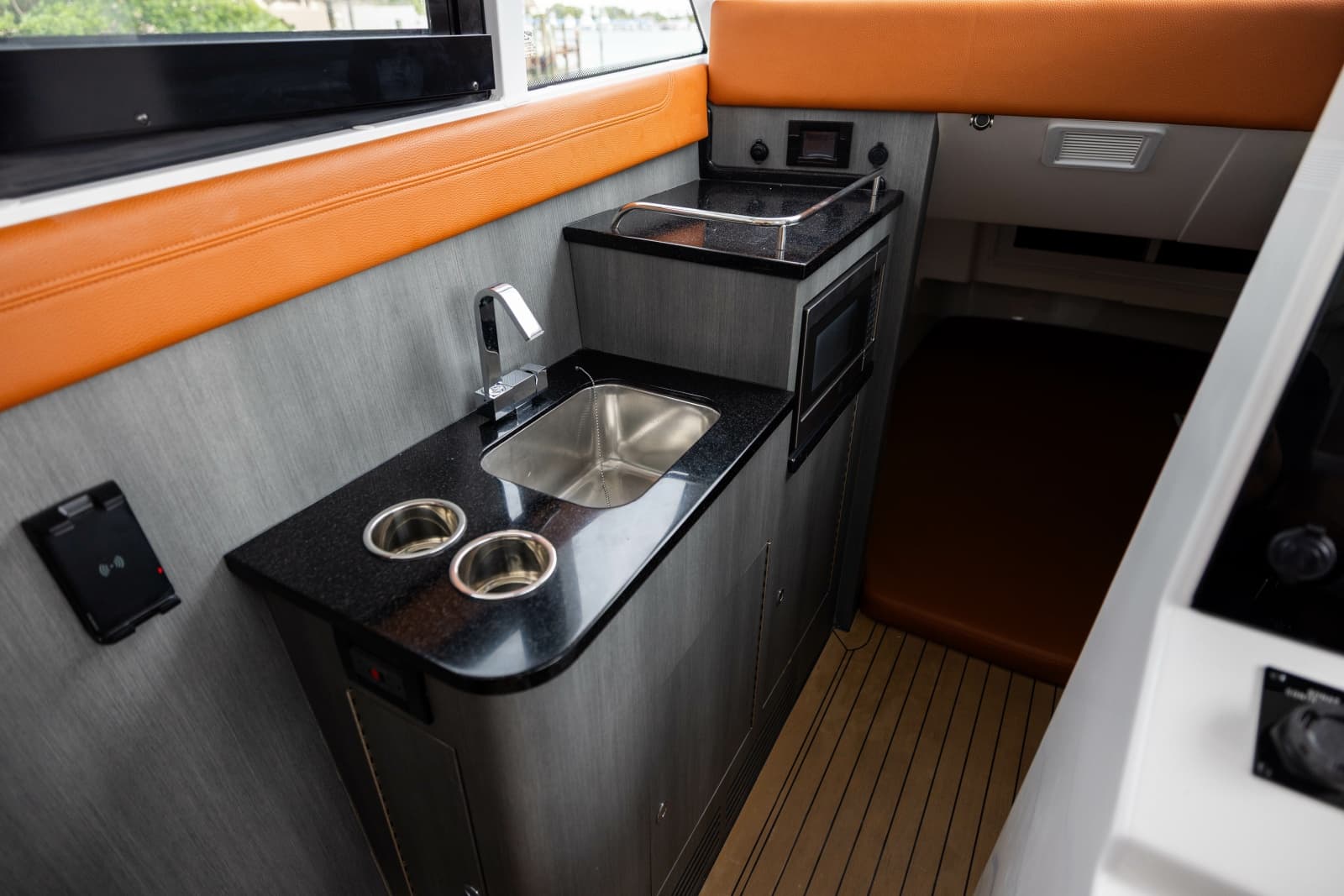 2024 Invincible Pilothouse - Photo 33
