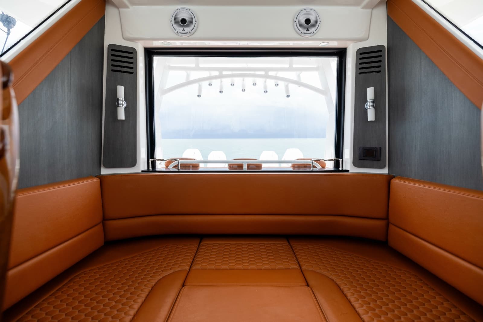 2024 Invincible Pilothouse - Photo 32