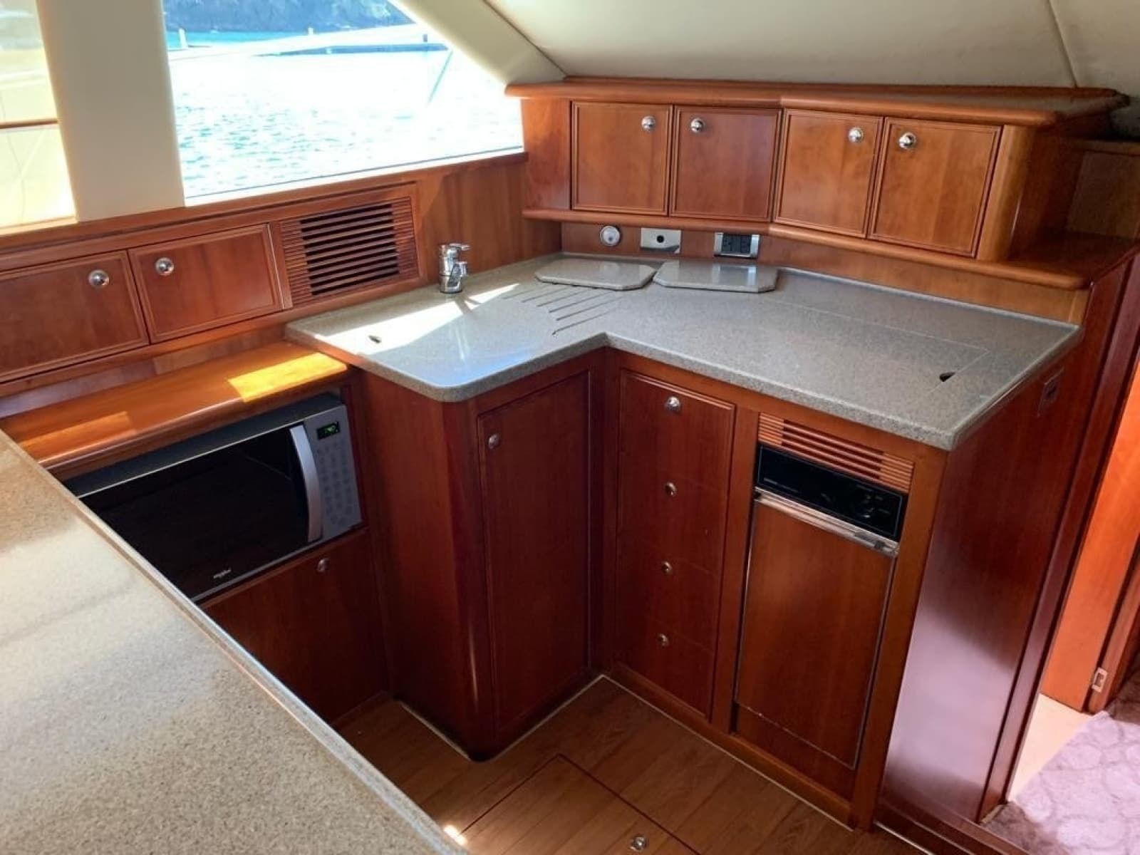 2007 Riviera 47 Open Flybridge Series II - Photo 8