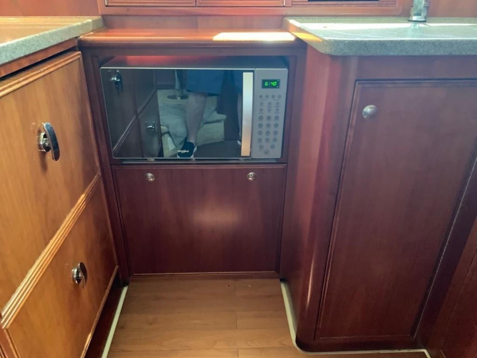2007 Riviera 47 Open Flybridge Series II - Photo 4