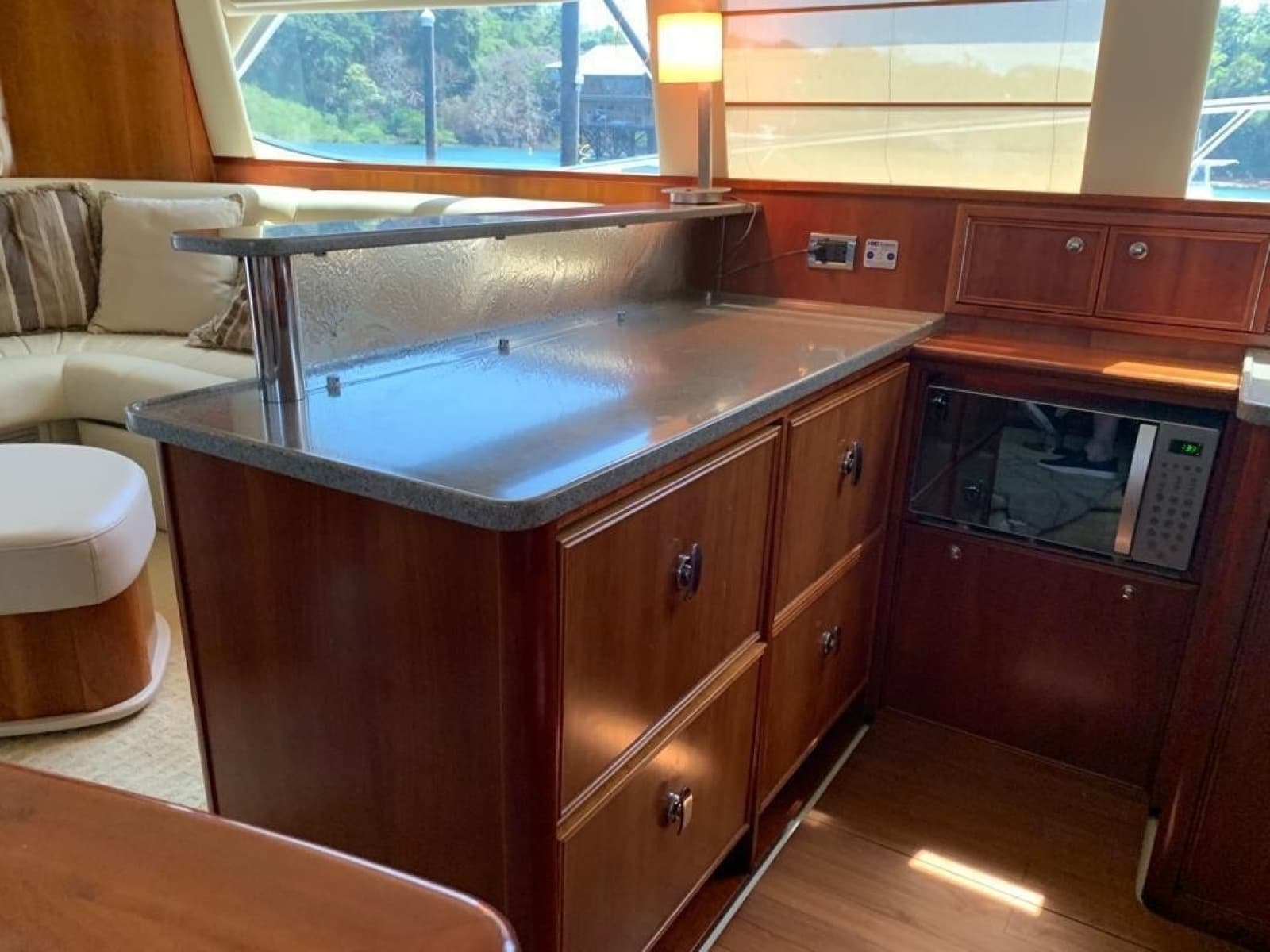 2007 Riviera 47 Open Flybridge Series II - Photo 19