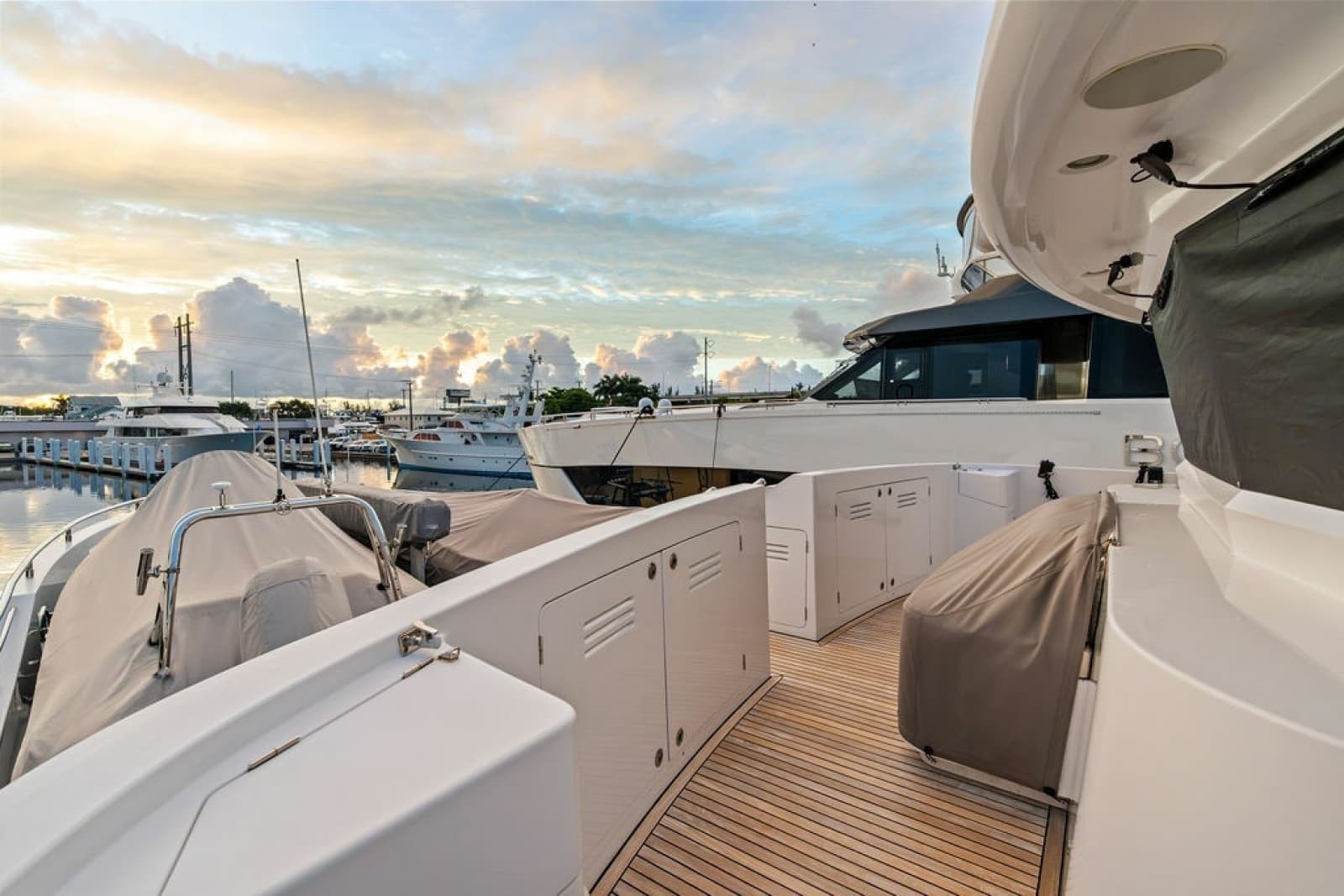 2017 Nordhavn  - Photo 25