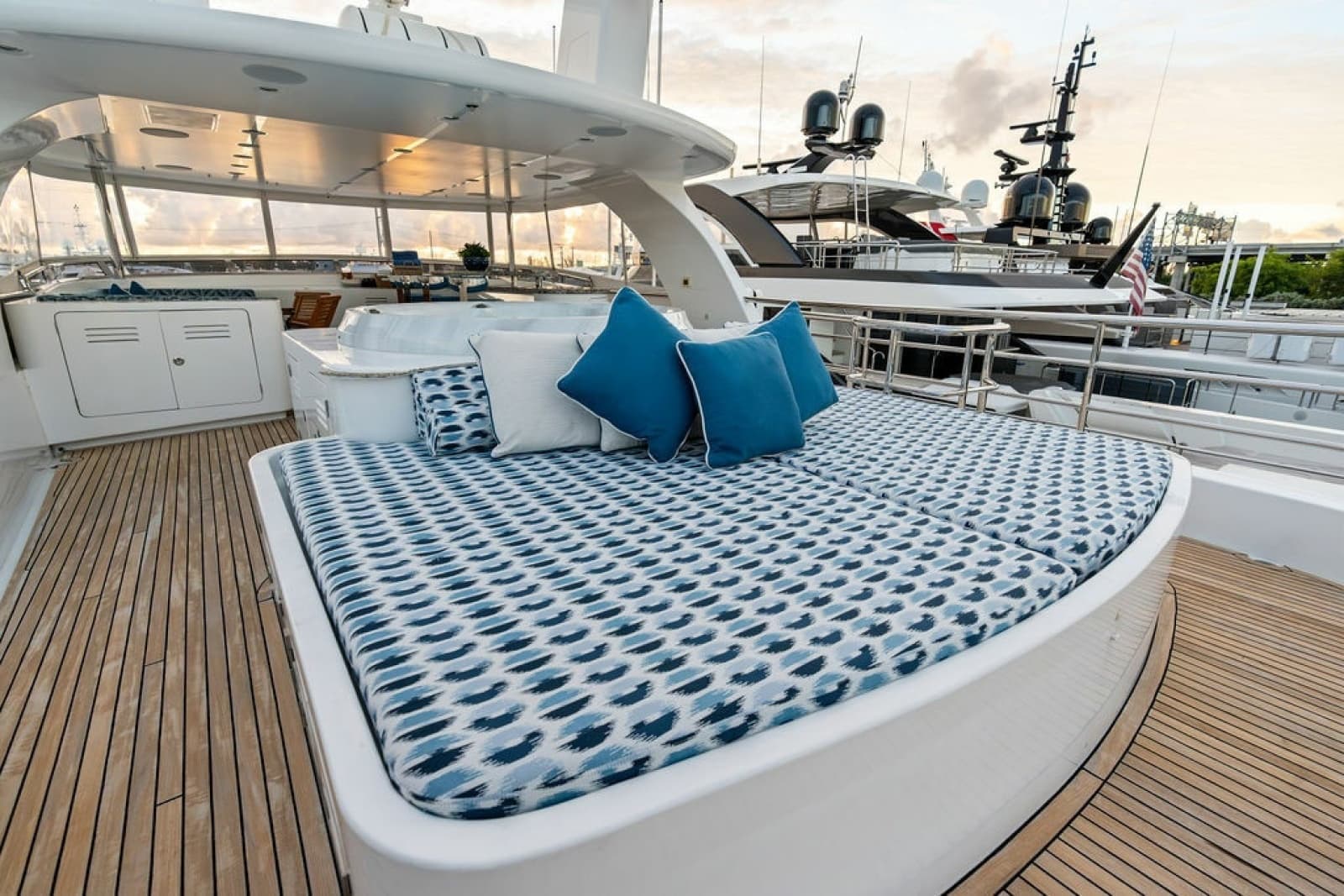 2017 Nordhavn  - Photo 34