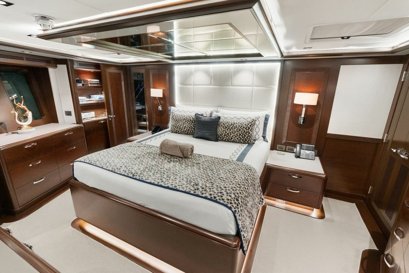 2017 Nordhavn  - Photo 66