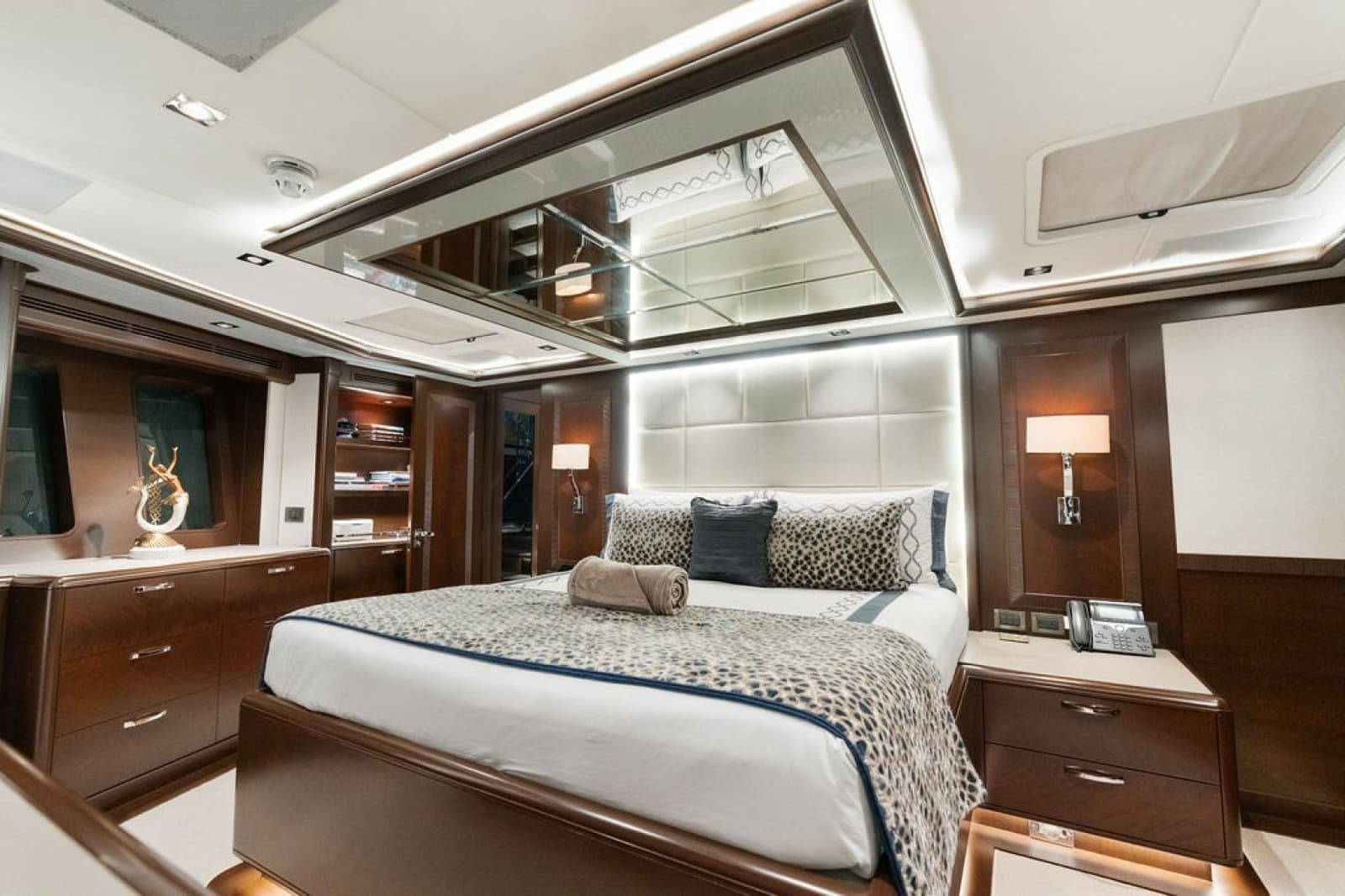 2017 Nordhavn  - Photo 65